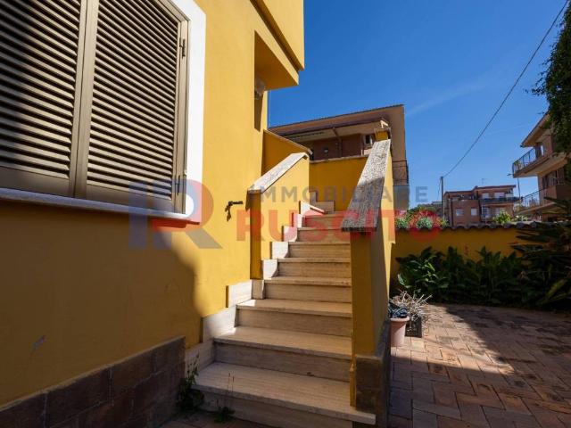 Villa in vendita a Ladispoli RM