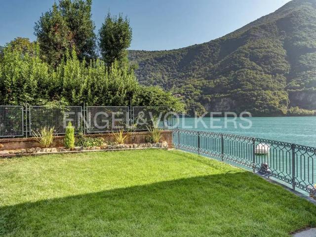 Villa in vendita a Laglio CO