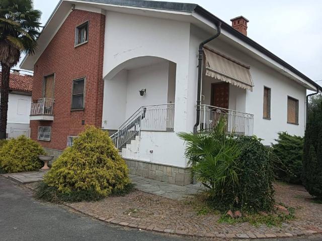 Villa in vendita a Lagnasco CN