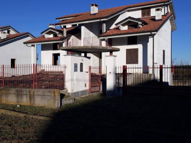 Villa in vendita a Lagnasco CN