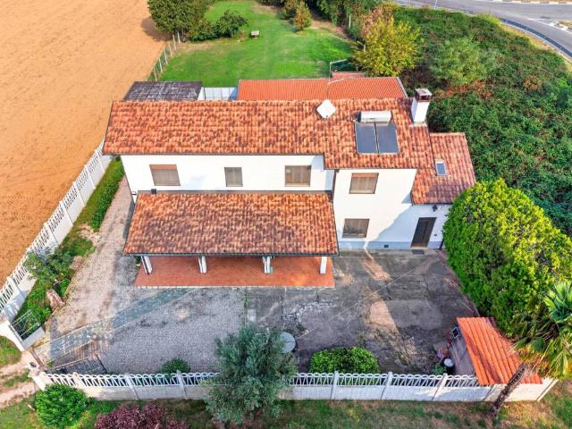 Villa in vendita a Lainate MI