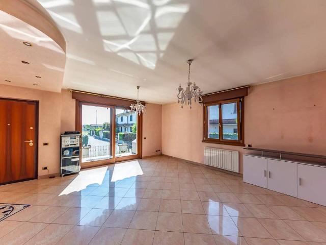 Villa in vendita a Lainate MI