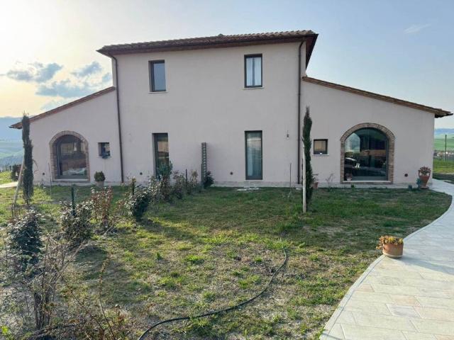 Villa in vendita a Lajatico PI
