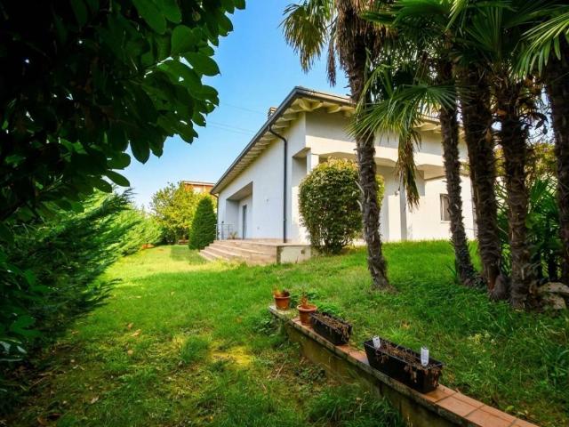 Villa in vendita a Lallio BG