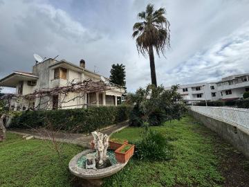 Villa in vendita a Lamezia Terme CZ