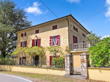 Villa in vendita a Lamporecchio PT