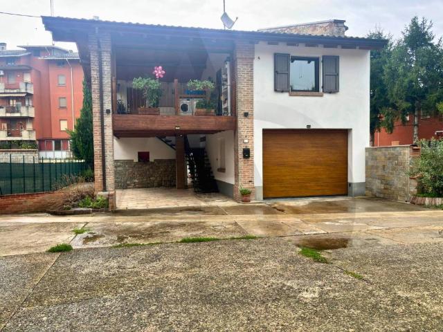 Villa in vendita a Langhirano PR