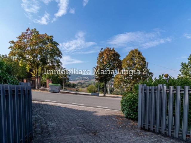 Villa in vendita a Langhirano PR
