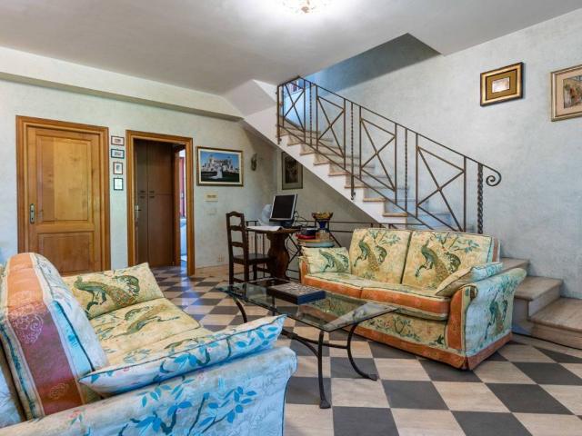Villa in vendita a Lanuvio RM
