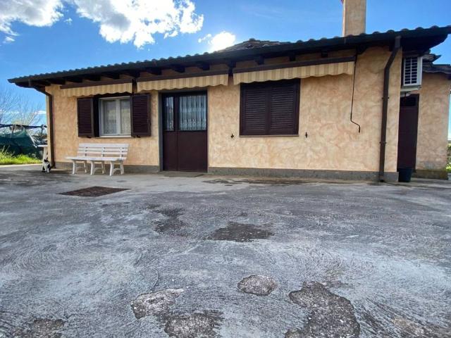 Villa in vendita a Lanuvio RM