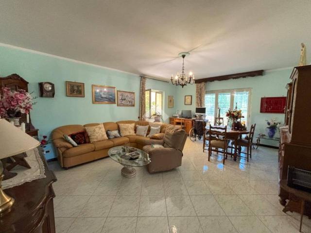 Villa in vendita a Lanuvio RM
