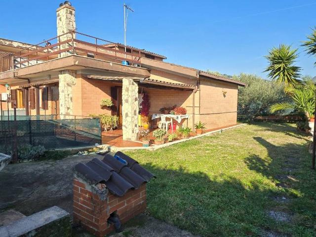 Villa in vendita a Lanuvio RM