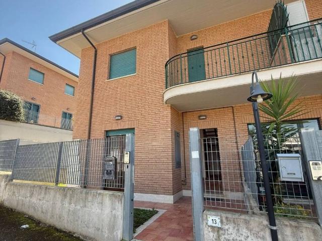 Villa in vendita a Lanuvio RM