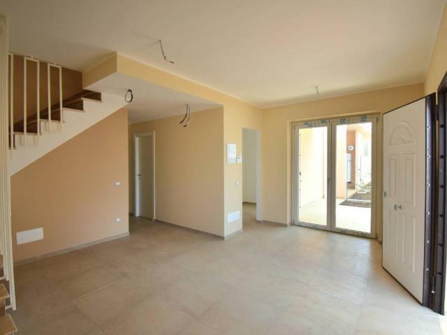 Villa in vendita a Lanuvio RM