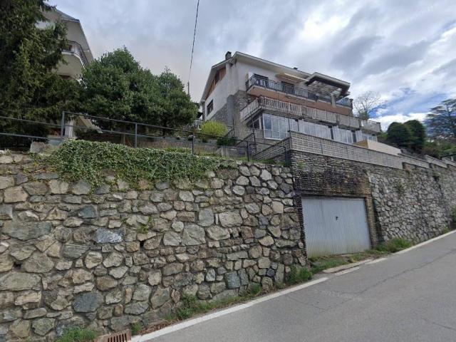 Villa in vendita a Lanzo Torinese