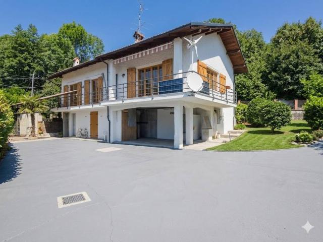 Villa in vendita a Lanzo Torinese TO
