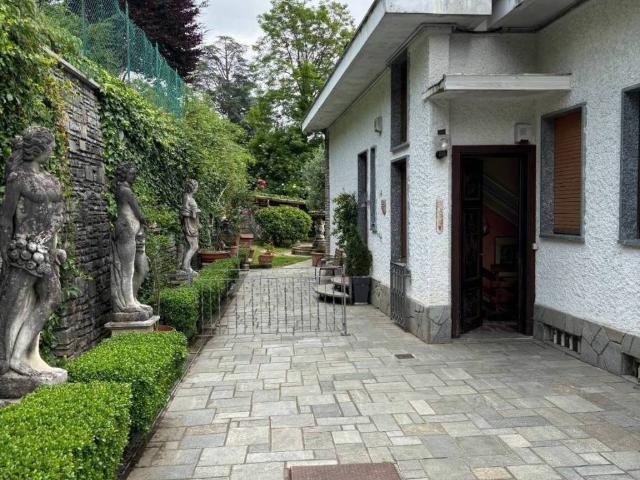 Villa in vendita a Lanzo Torinese TO