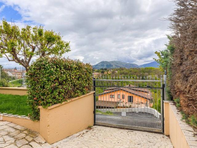 Villa in vendita a L'Aquila AQ