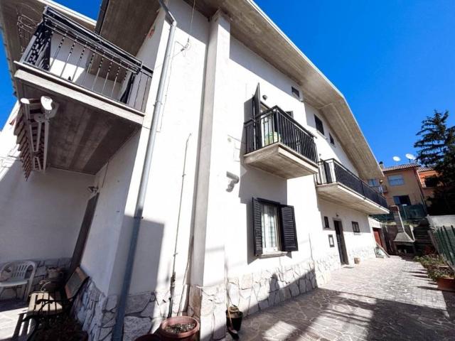 Villa in vendita a L'Aquila AQ