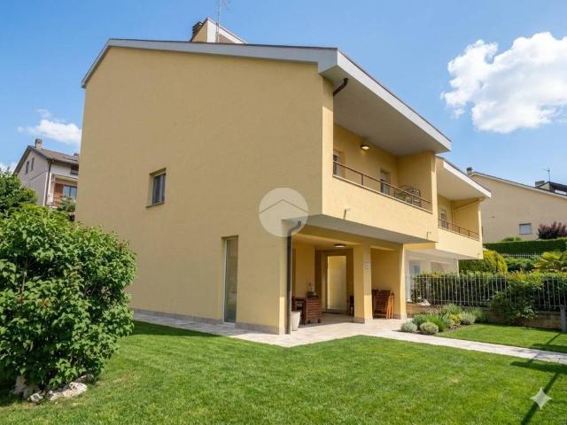 Villa in vendita a L'Aquila AQ