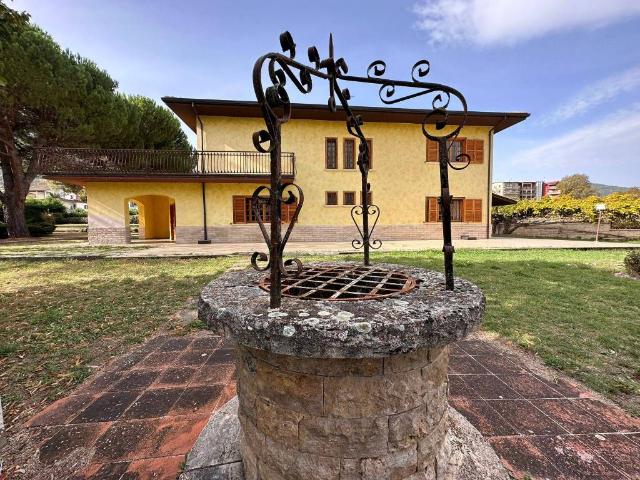 Villa in vendita a L'Aquila AQ