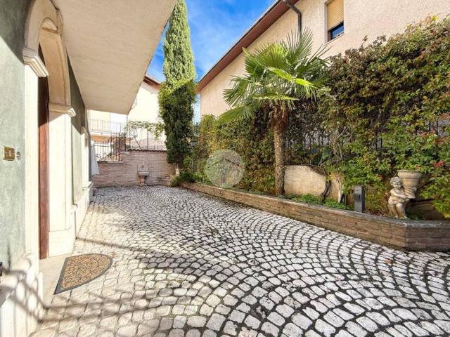 Villa in vendita a L'Aquila AQ