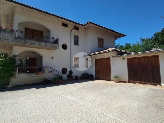 Villa in vendita a L'Aquila AQ