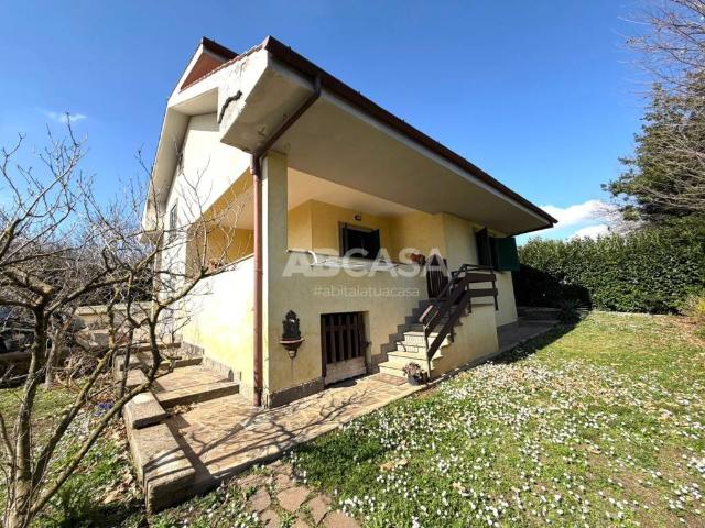 Villa in vendita a Lariano RM