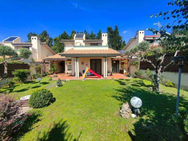 Villa in vendita a Lariano RM