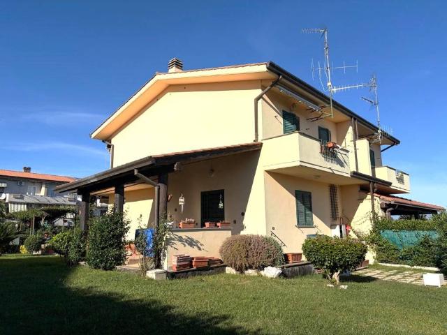 Villa in vendita a Lariano RM