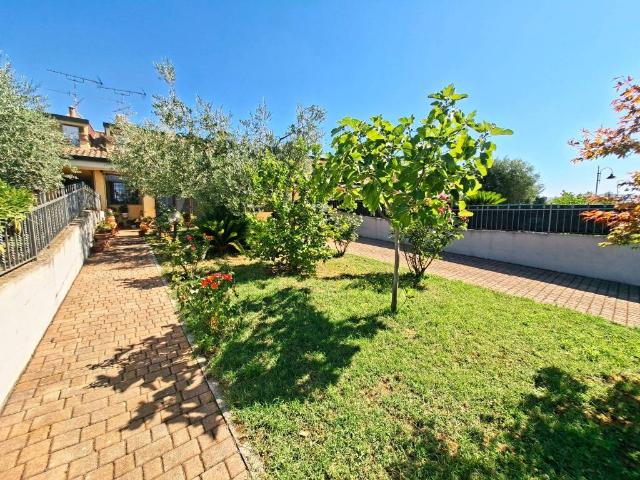 Villa in vendita a Lariano RM