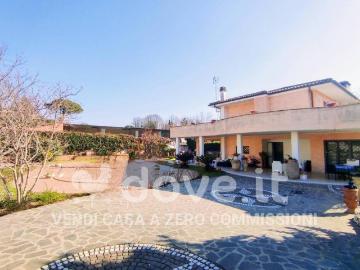 Villa in vendita a Lariano RM