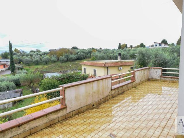 Villa in vendita a Lariano RM
