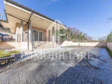 Villa in vendita a Lariano RM