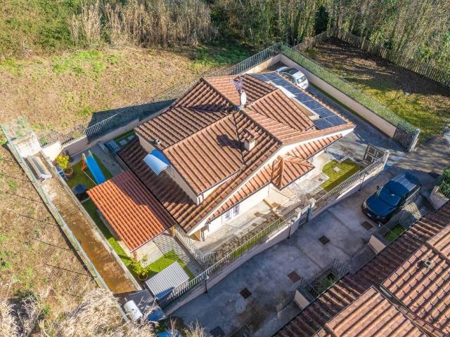 Villa in vendita a Lariano RM