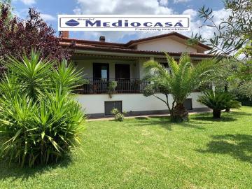 Villa in vendita a Lariano RM
