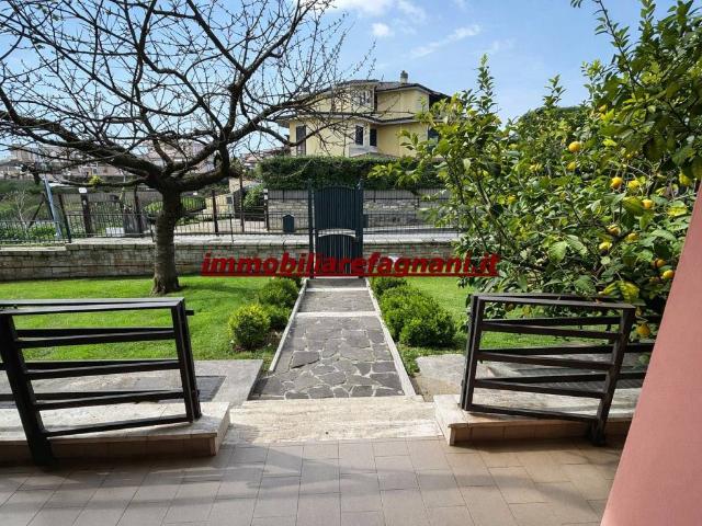 Villa in vendita a Lariano RM