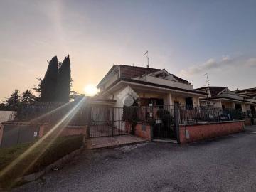 Villa in vendita a Lariano RM