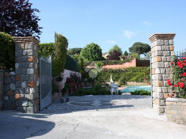 Villa in vendita a Lariano RM