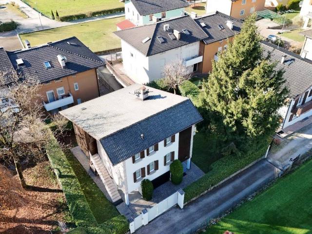 Villa in vendita a Levico Terme TN