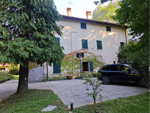 Villa in vendita a Lecco LC