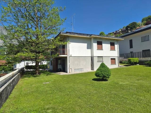Villa in vendita a Lecco LC