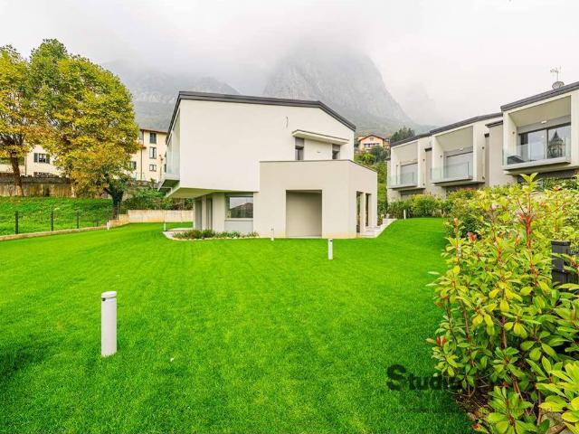 Villa in vendita a Lecco LC