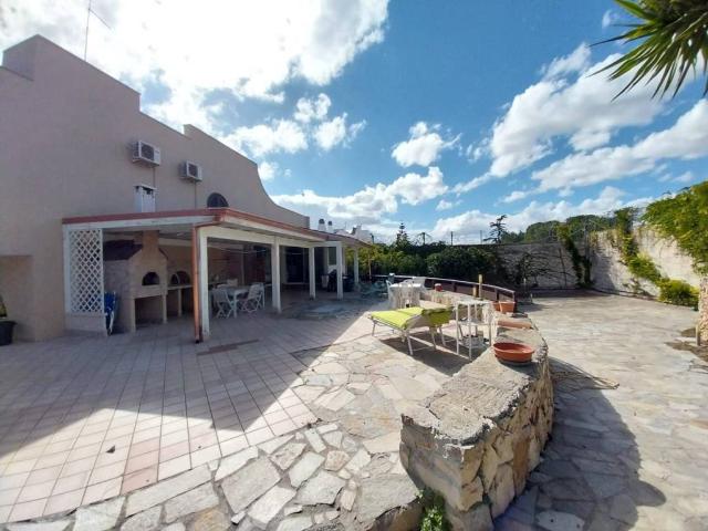 Villa in vendita a Lecce LE