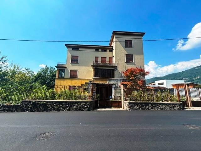 Villa in vendita a Leffe BG