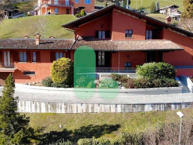 Villa in vendita a Leffe BG