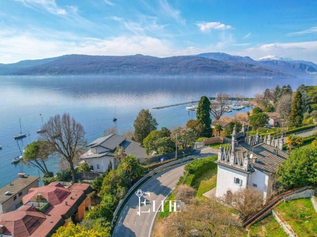 Villa in vendita a Leggiuno VA