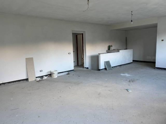 Villa in vendita a Leggiuno VA