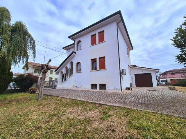 Casa indipendente in vendita a Legnago VR