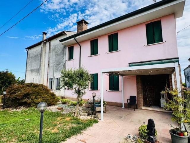 Villa in vendita a Legnago VR
